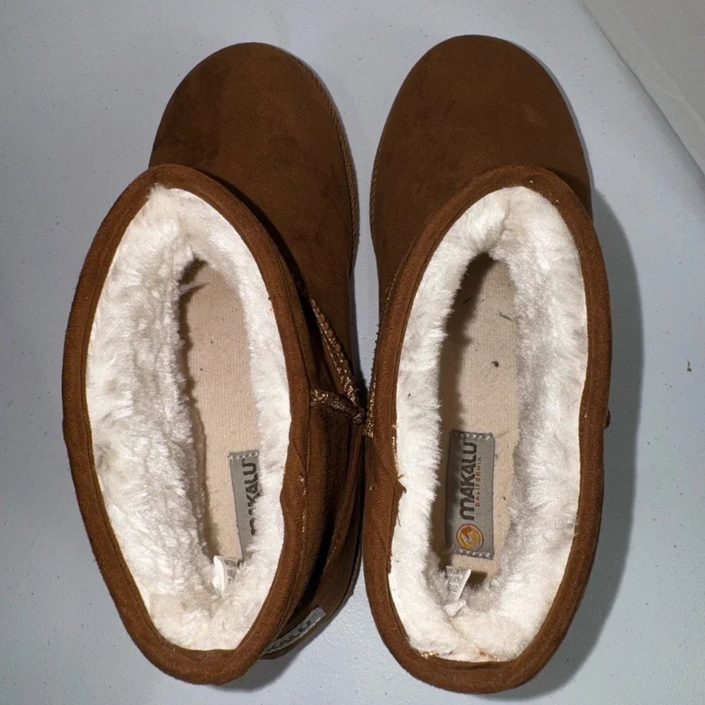 Makalu Brown Suede Faux Fur Lined Ankle Boots Kids Size 5